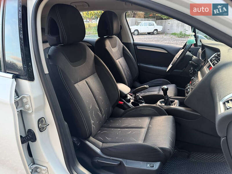 Хэтчбек Citroen C4 2012 в Киеве фото 12 Хэтчбек Citroen C4 2012 в Киеве