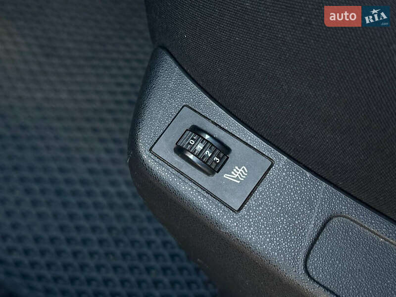 Хэтчбек Citroen C4 2012 в Киеве фото 21 Хэтчбек Citroen C4 2012 в Киеве