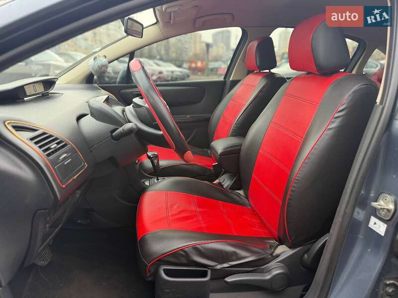 Хэтчбек Citroen C4 2008 в Киеве фото 9 Хэтчбек Citroen C4 2008 в Киеве