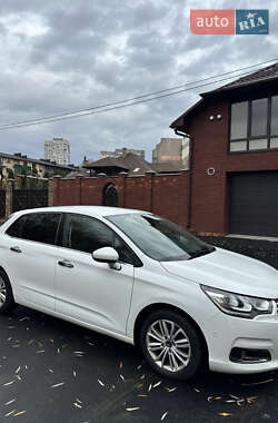 Хетчбек Citroen C4 2015 в Вінниці