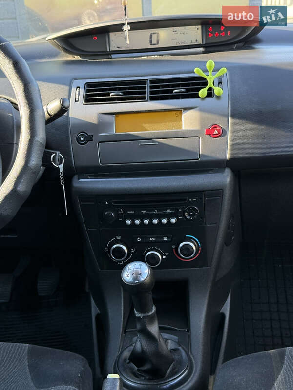 Хетчбек Citroen C4 2010 в Стрию фото 28 Хетчбек Citroen C4 2010 в Стрию