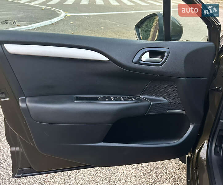 Хэтчбек Citroen C4 2014 в Днепре