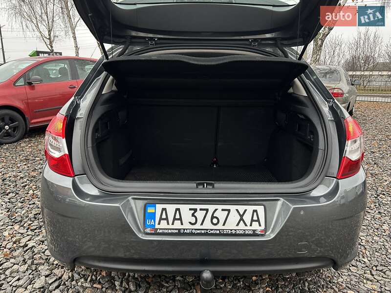 Хэтчбек Citroen C4 2011 в Смеле