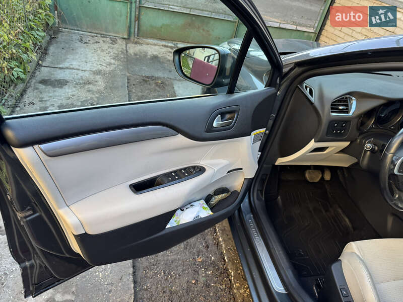 Хетчбек Citroen C4 2010 в Львові