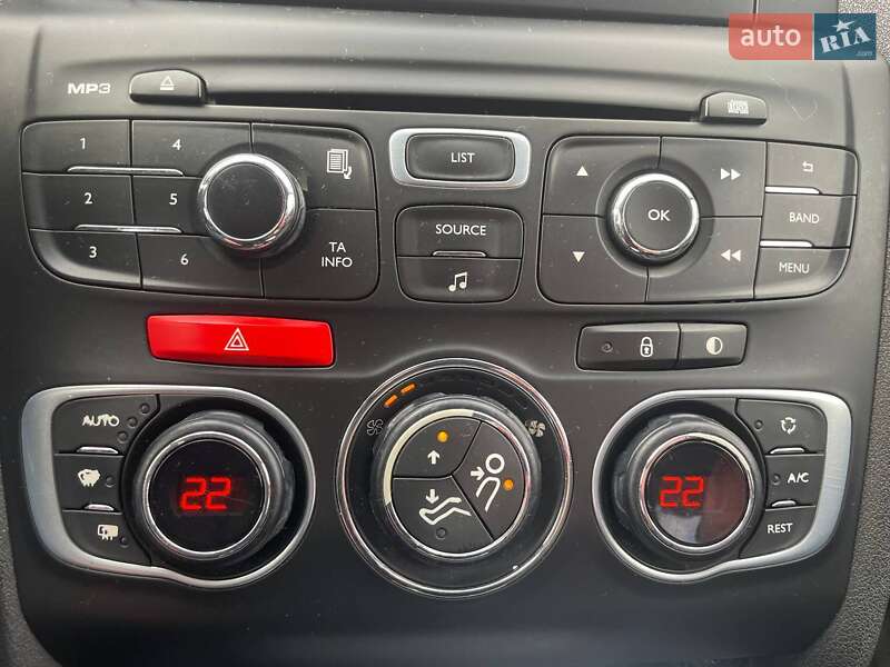 Хэтчбек Citroen C4 2013 в Киеве