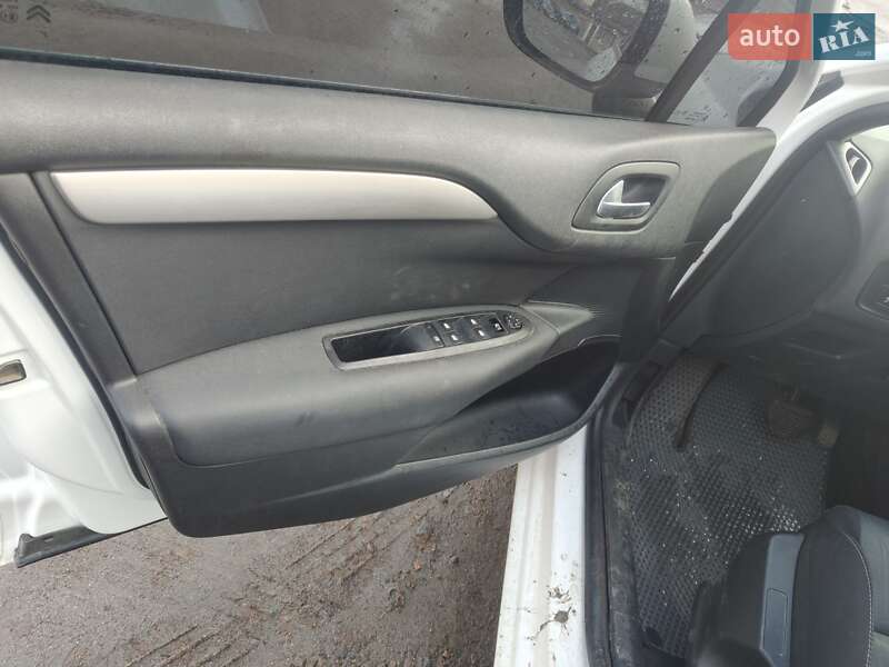 Хэтчбек Citroen C4 2012 в Ровно