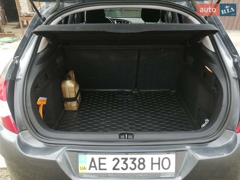 Хэтчбек Citroen C4 2014 в Павлограде