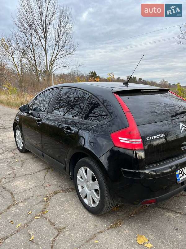 Хетчбек Citroen C4 2010 в Млиніві