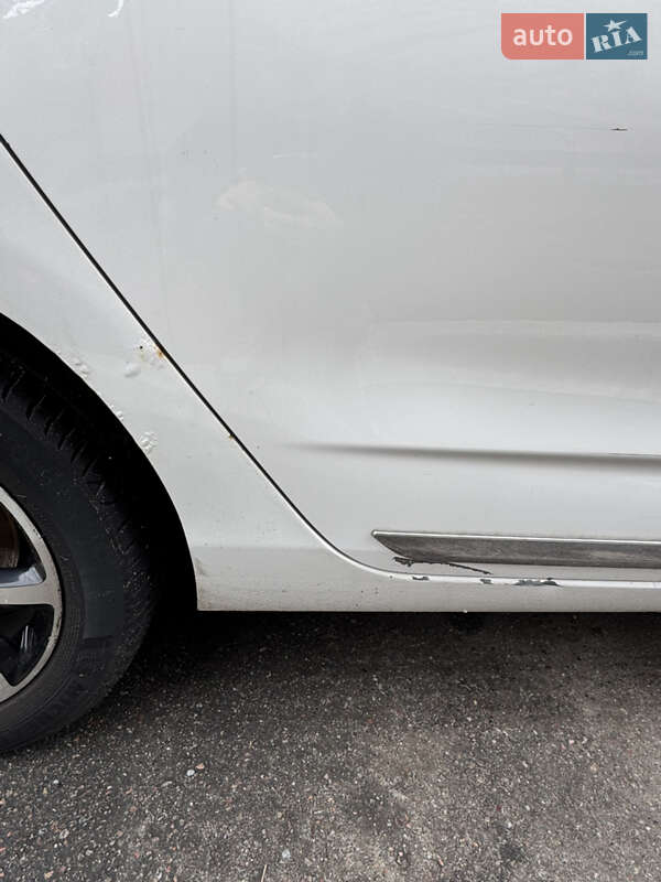 Хетчбек Citroen C4 2012 в Києві фото 20 Хетчбек Citroen C4 2012 в Києві