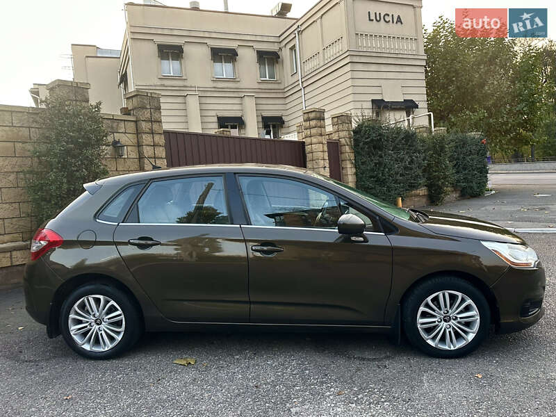 Хетчбек Citroen C4 2014 в Дніпрі