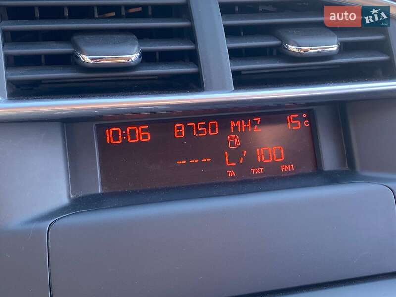 Хетчбек Citroen C4 2011 в Києві фото 16 Хетчбек Citroen C4 2011 в Києві