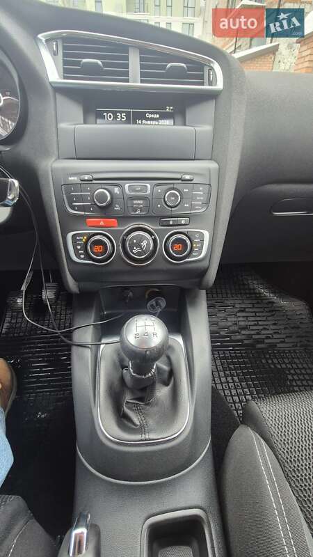 Хэтчбек Citroen C4 2017 в Львове