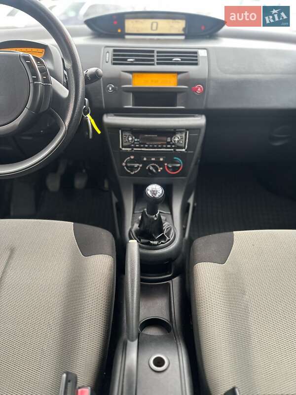 Хэтчбек Citroen C4 2007 в Белогородке фото 26 Хэтчбек Citroen C4 2007 в Белогородке