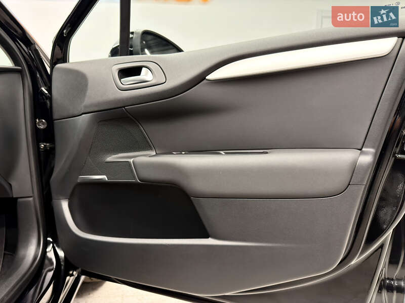 Хэтчбек Citroen C4 2013 в Киеве фото 30 Хэтчбек Citroen C4 2013 в Киеве