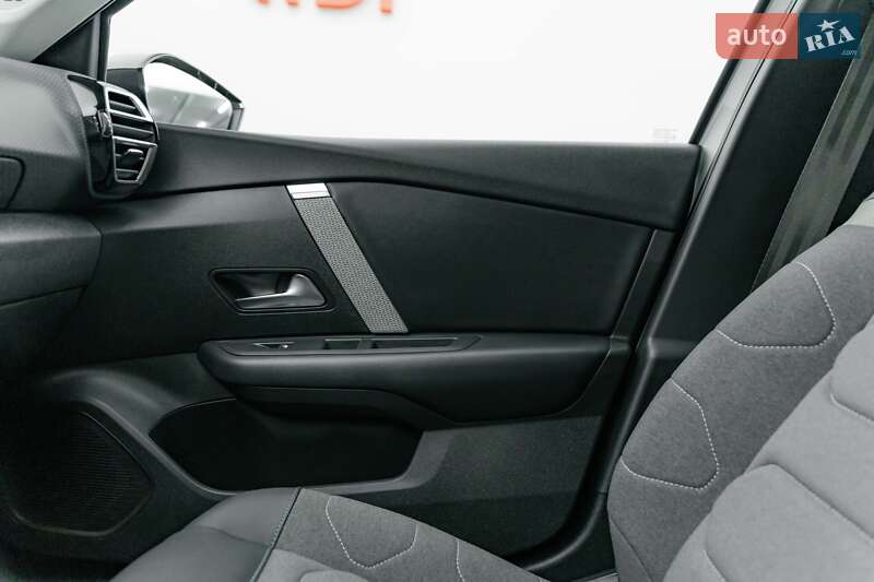 Хэтчбек Citroen C4 2023 в Киеве фото 12 Хэтчбек Citroen C4 2023 в Киеве