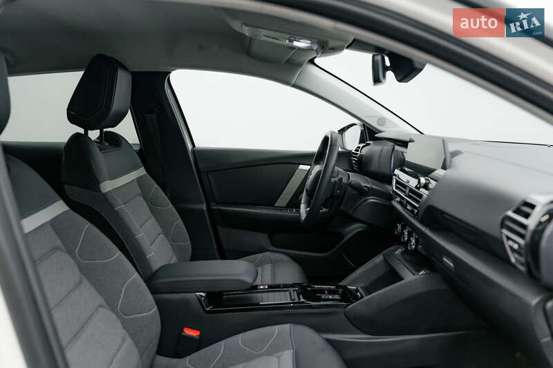 Хэтчбек Citroen C4 2023 в Киеве фото 9 Хэтчбек Citroen C4 2023 в Киеве
