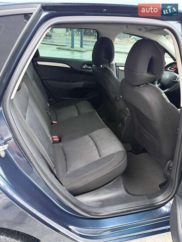 Хэтчбек Citroen C4 2012 в Ивано-Франковске фото 29 Хэтчбек Citroen C4 2012 в Ивано-Франковске