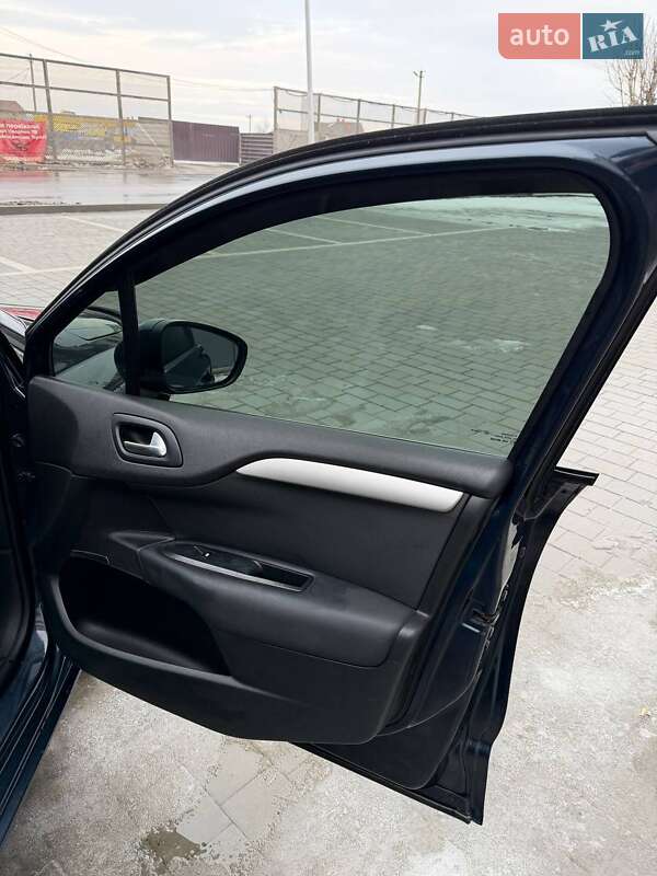 Хэтчбек Citroen C4 2012 в Ивано-Франковске фото 33 Хэтчбек Citroen C4 2012 в Ивано-Франковске