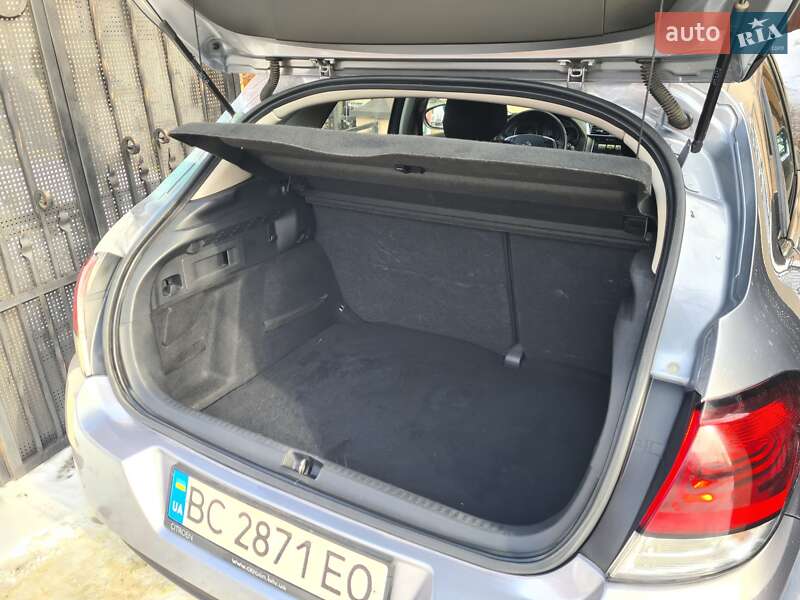 Хэтчбек Citroen C4 2016 в Львове