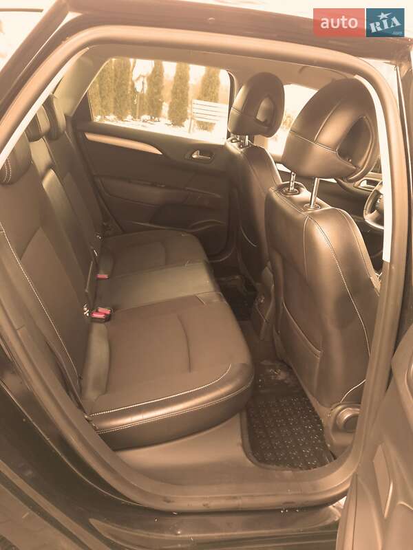 Хэтчбек Citroen C4 2012 в Выгоде фото 10 Хэтчбек Citroen C4 2012 в Выгоде