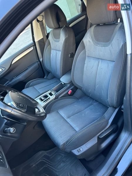 Хэтчбек Citroen C4 2012 в Ровно