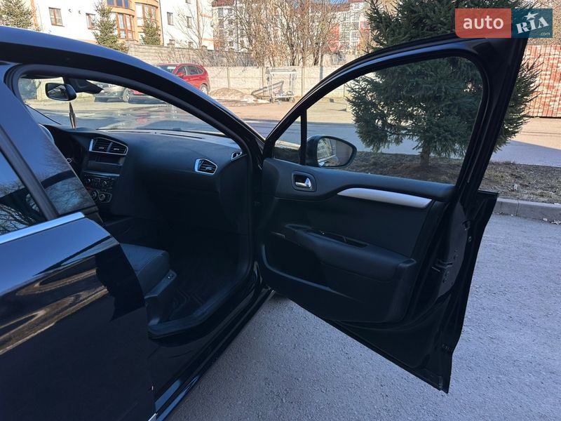 Хэтчбек Citroen C4 2012 в Ровно