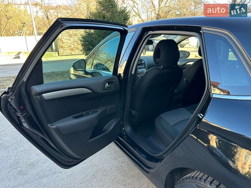 Хэтчбек Citroen C4 2012 в Ровно