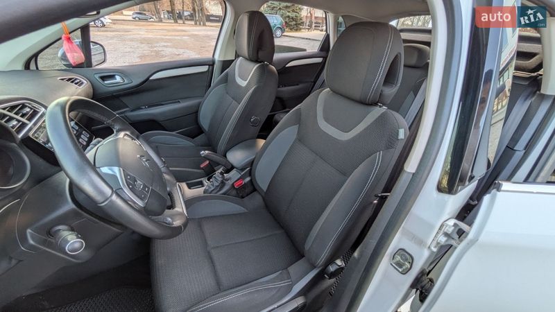 Хэтчбек Citroen C4 2013 в Львове