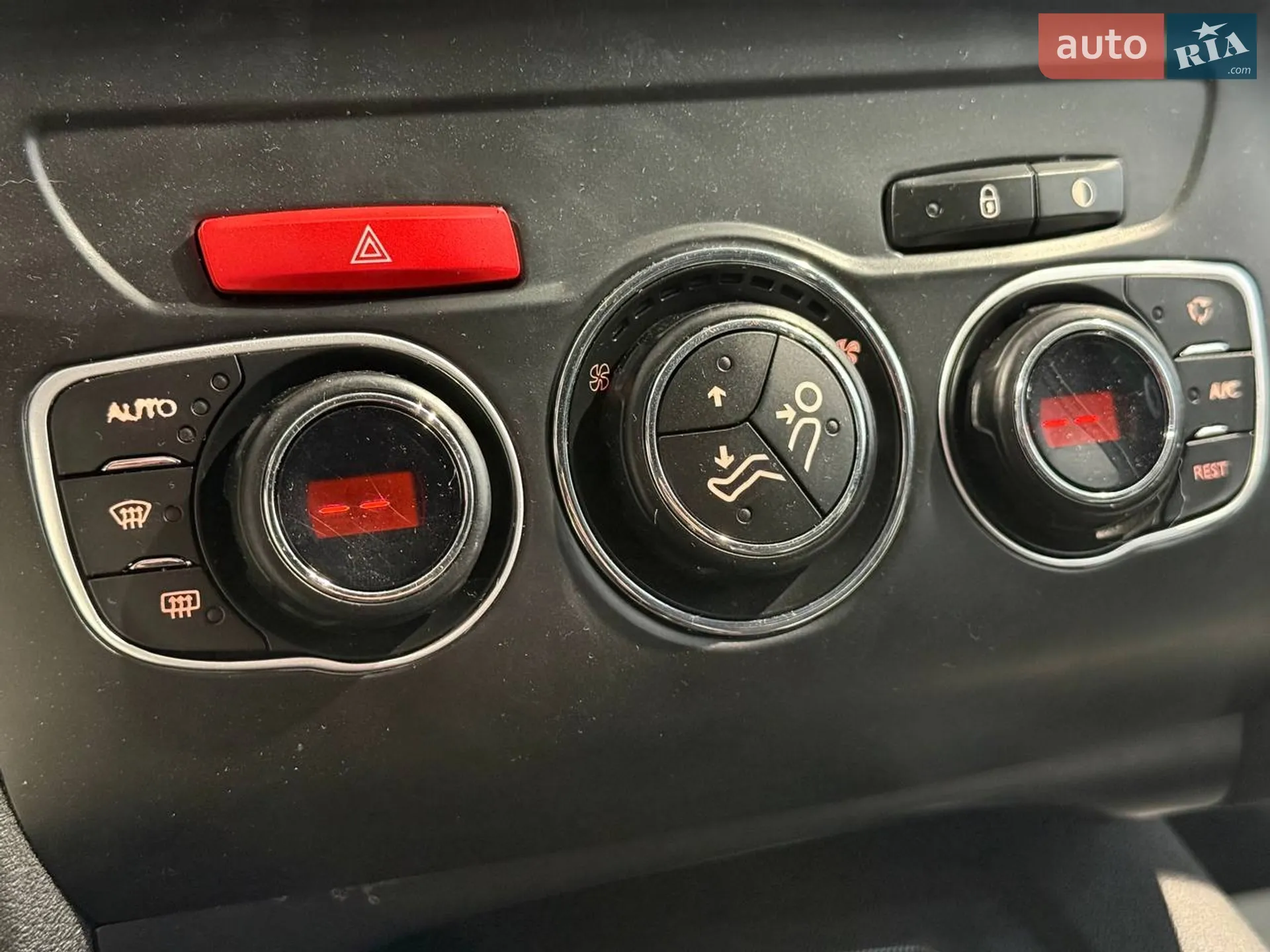 2013 Citroen C4 - мініатюра 31