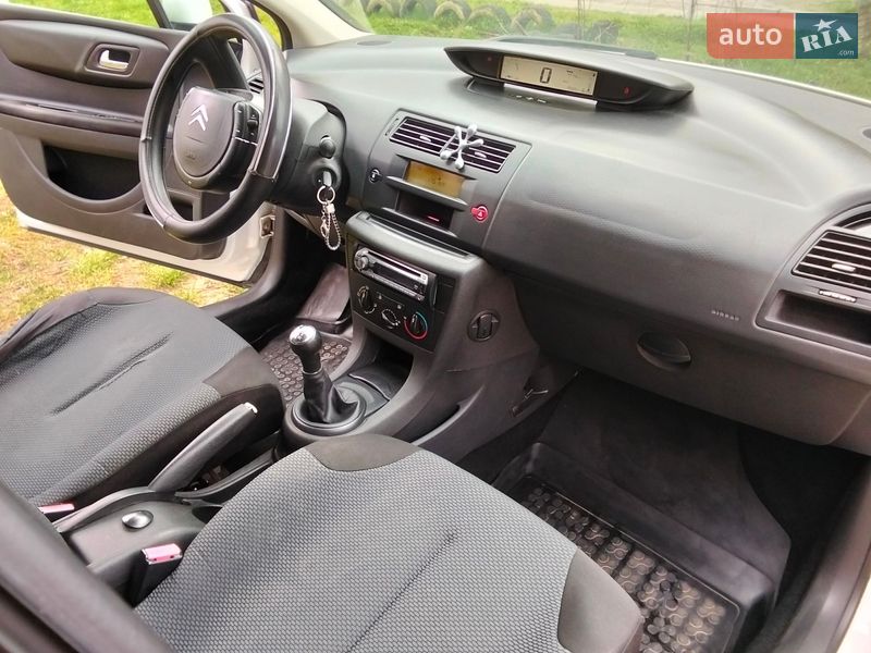 Хэтчбек Citroen C4 2009 в Львове