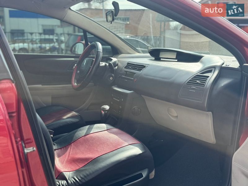 Хетчбек Citroen C4 2006 в Лубнах фото 24 Хетчбек Citroen C4 2006 в Лубнах