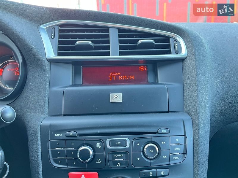 Хэтчбек Citroen C4 2013 в Киеве