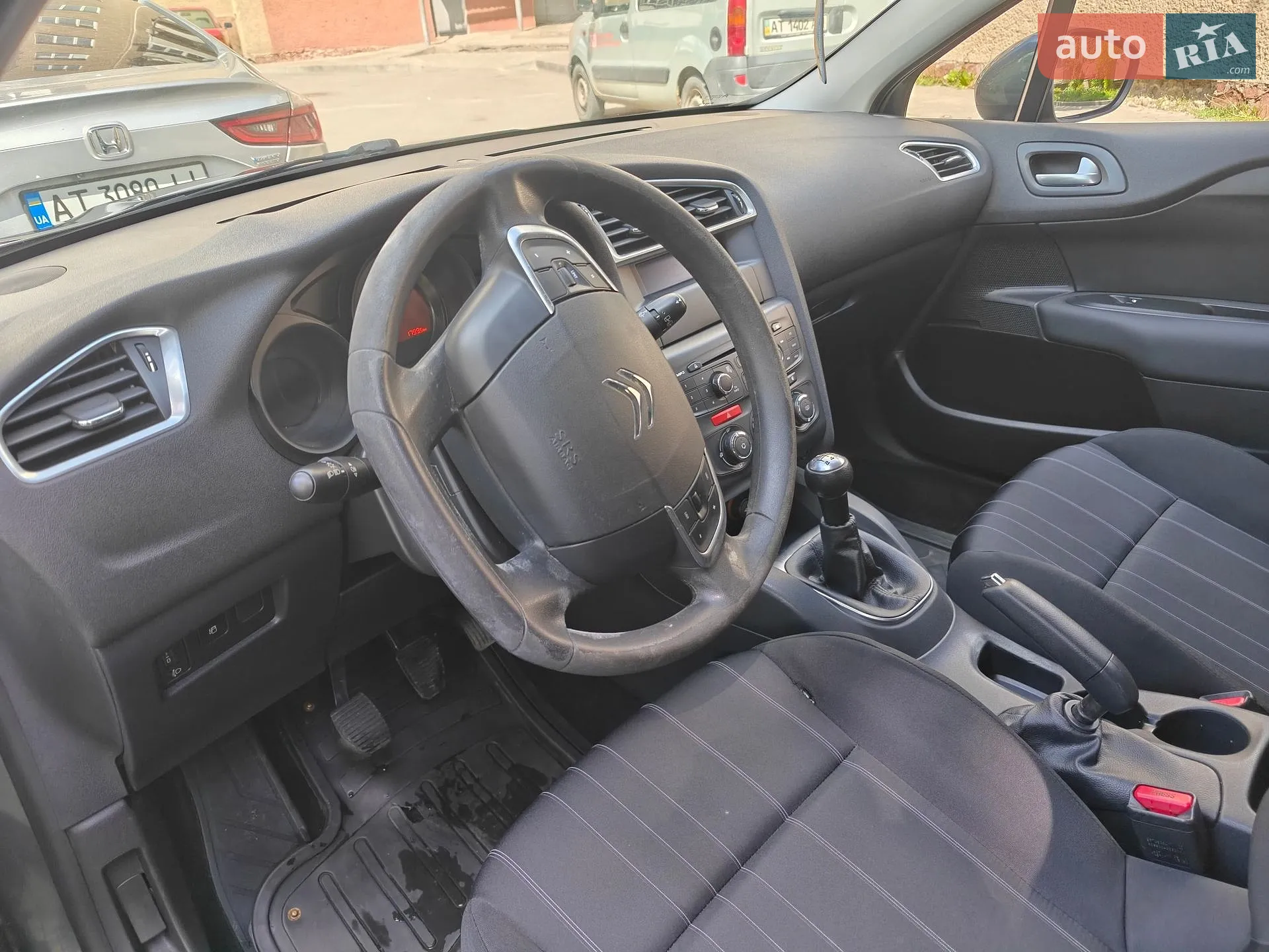 Citroen C4 2012 VIN VF7NCNFUCCY611291 фото оголошення 5 з 10