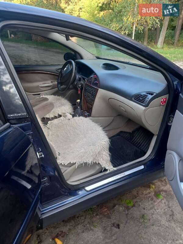 Седан Citroen C5 2002 в Киверцах