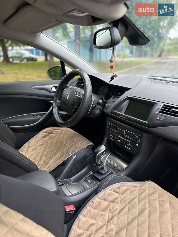 Седан Citroen C5 2010 в Кореці