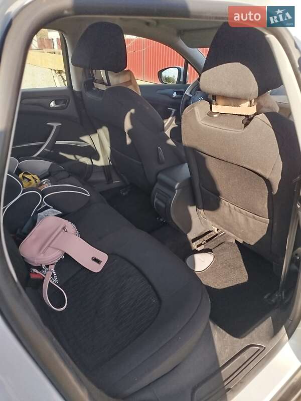 Универсал Citroen C5 2011 в Комарному