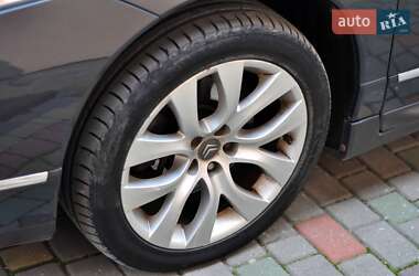 Седан Citroen C6 2010 в  фото 12 Седан Citroen C6 2010 в
