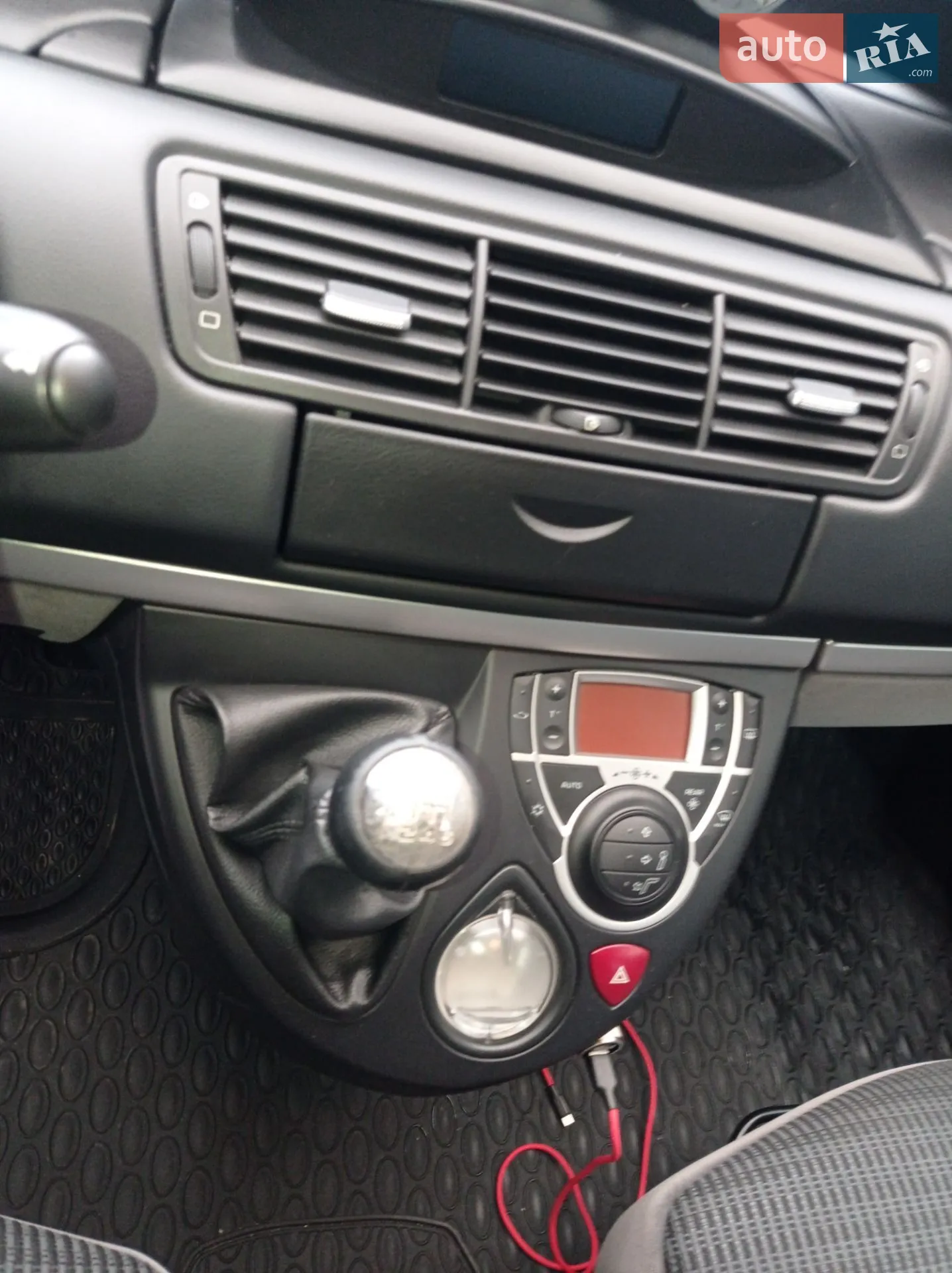 2012 Citroen C8 - мініатюра 15