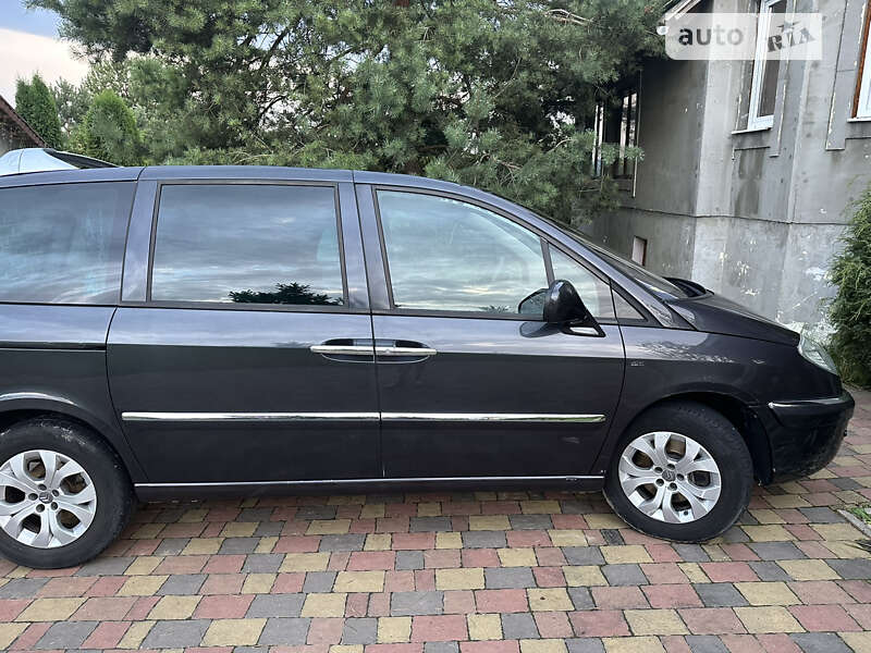 Минивэн Citroen C8 2010 в Долине