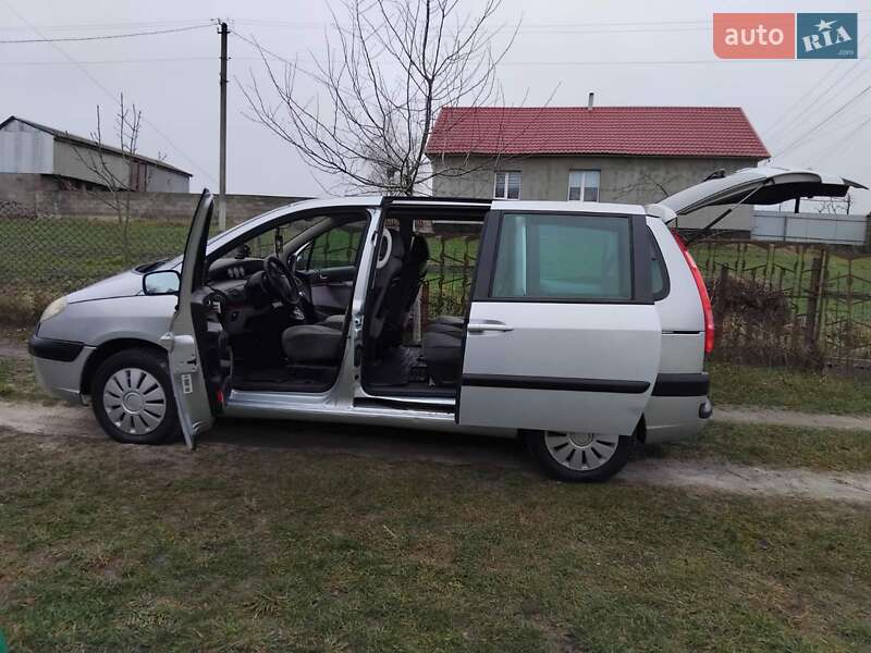 Минивэн Citroen C8 2005 в Сарнах