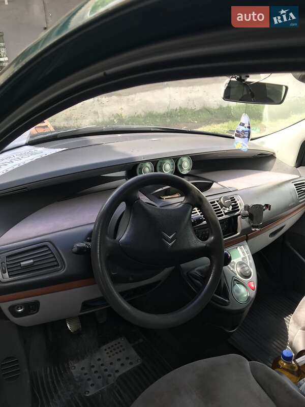 Минивэн Citroen C8 2003 в Баре фото 7 Минивэн Citroen C8 2003 в Баре