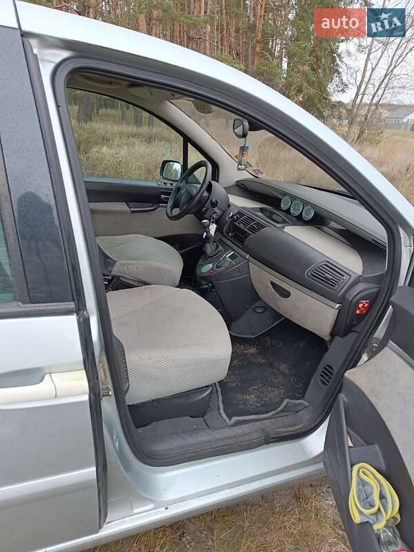 Минивэн Citroen C8 2003 в Харькове