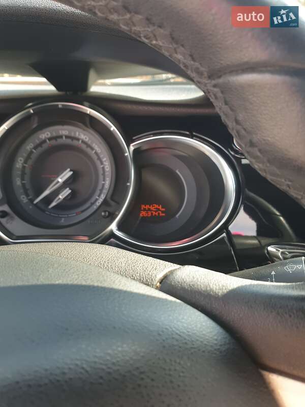 Хетчбек Citroen DS3 2010 в Сумах