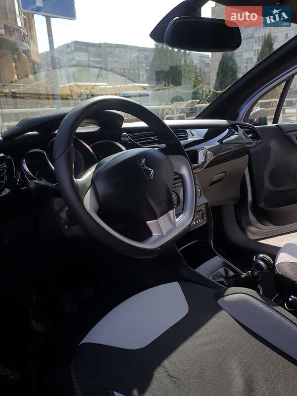 Хетчбек Citroen DS3 2010 в Сумах