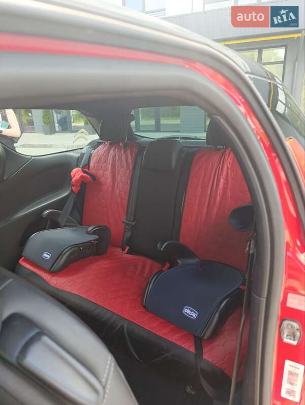 Хетчбек Citroen DS3 2010 в Новояворівську