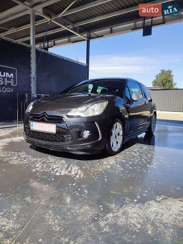 Хэтчбек Citroen DS3 2010 в Луцке