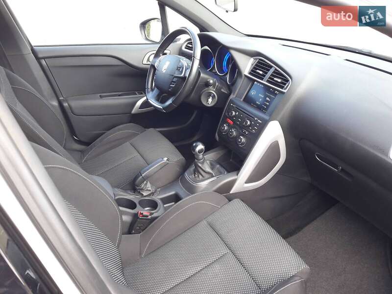 Хэтчбек Citroen DS4 2012 в Ужгороде