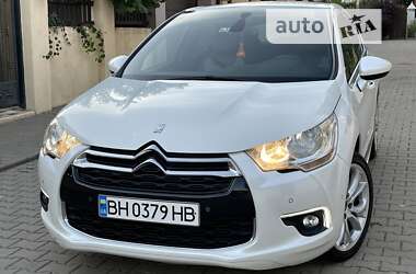 Хэтчбек Citroen DS4 2012 в 