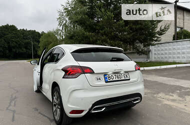 Хэтчбек Citroen DS4 2012 в 