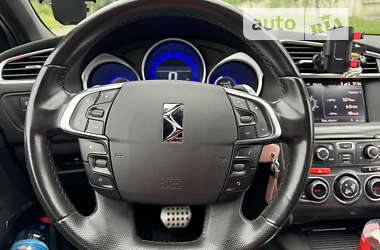 Хэтчбек Citroen DS4 2012 в 